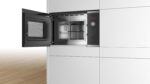 Bosch - Microondas Integrado, 800 W, 20 litros, Serie 4, Grill, Negro/Inox, BEL523MS0 - Imagen 4